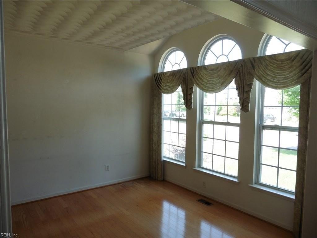 1265 Adair Dr - Photo 3 of 24