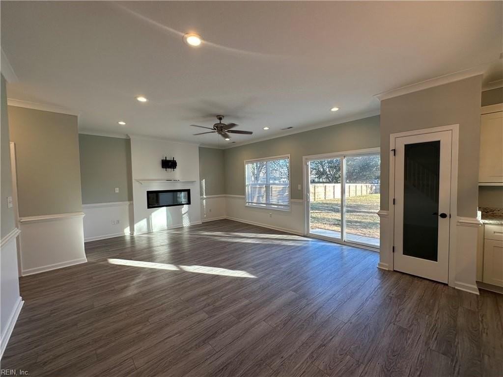 765 Sheppard Ave - Photo 6 of 32