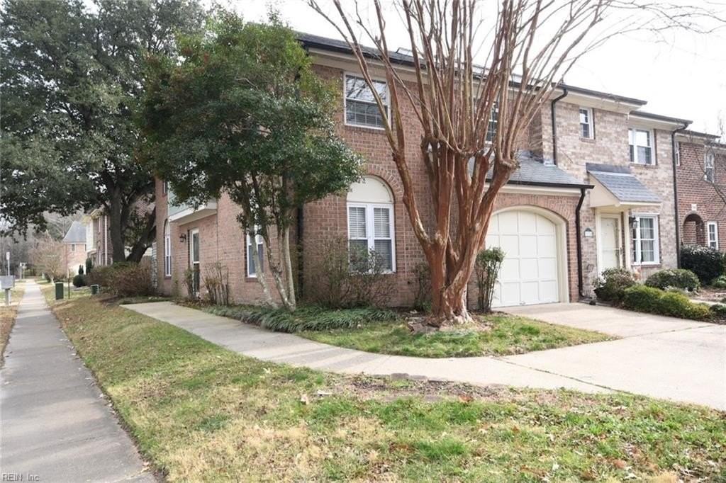 940 Welch Cir - Photo 3 of 45