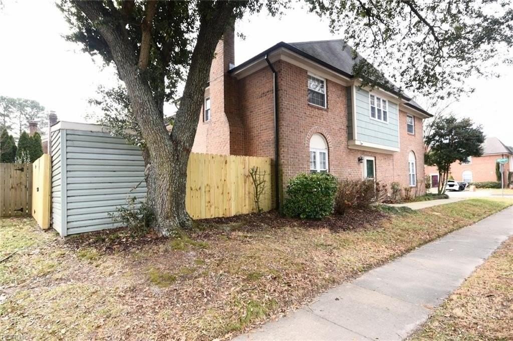 940 Welch Cir - Photo 4 of 45