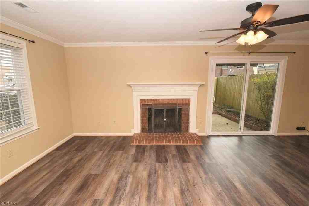 940 Welch Cir - Photo 5 of 45