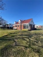 featured image of 988 Albert Ave