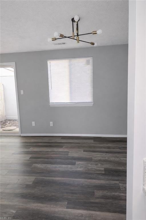 390 Jury Ln #D - Photo 5 of 20