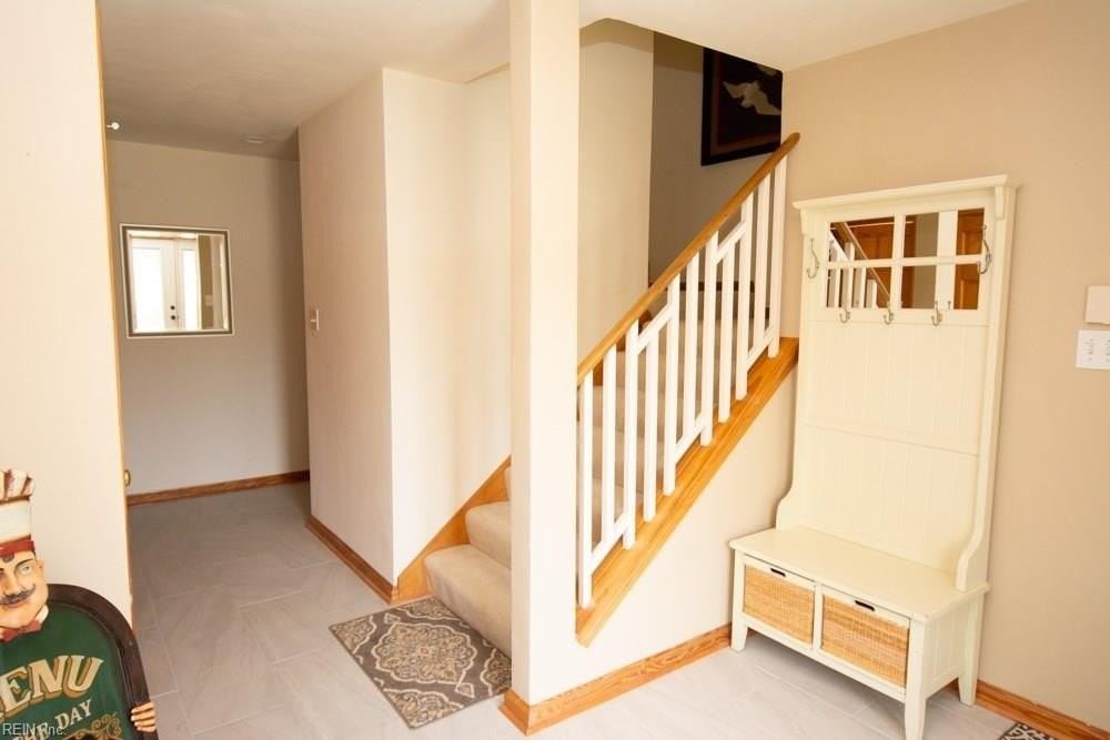 709 Vanderbilt Ave - Photo 3 of 24