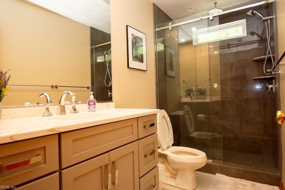 709 Vanderbilt Ave - Photo 5 of 24