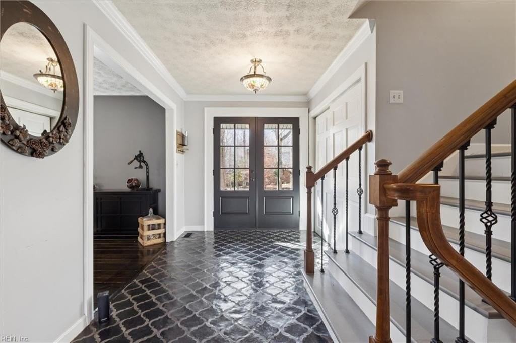 112 Overlook Dr - Photo 7 of 50