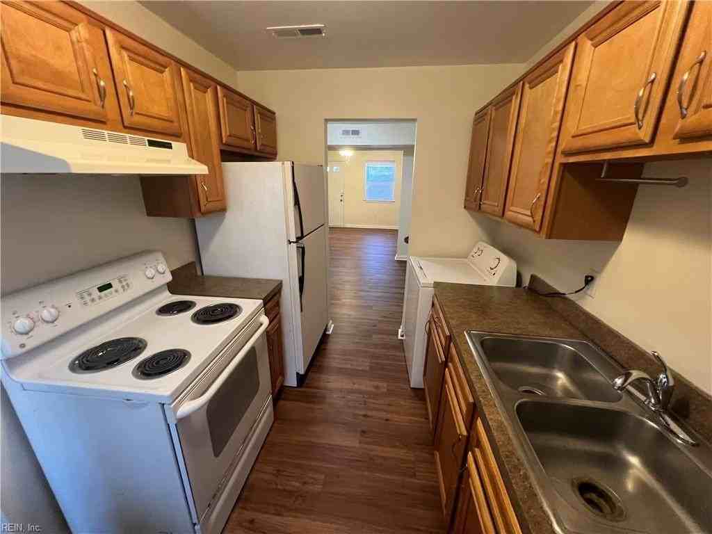 936 Maryland Ave - Photo 2 of 20