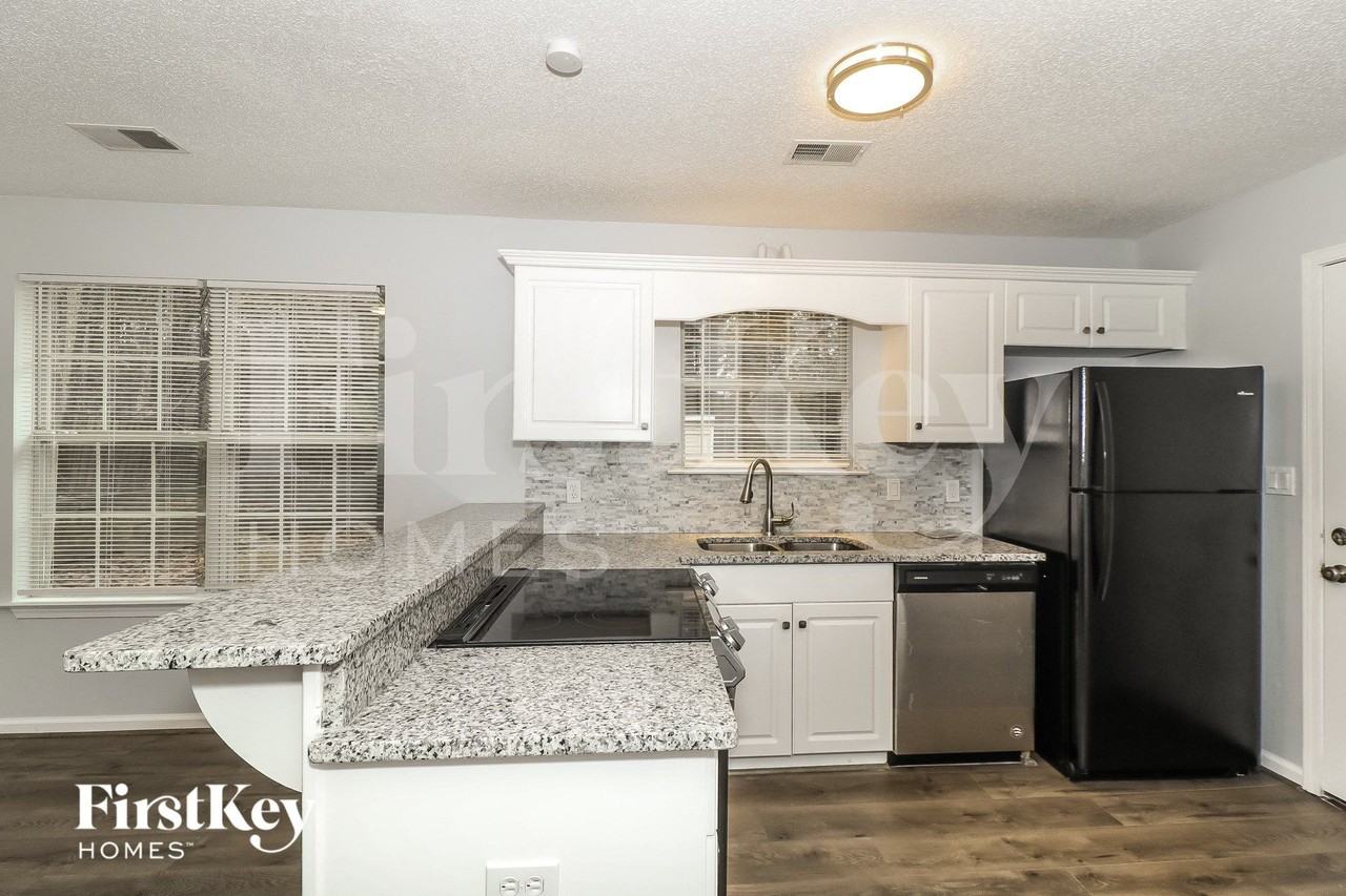 1450 Eaglecreek Trl - Photo 5 of 15