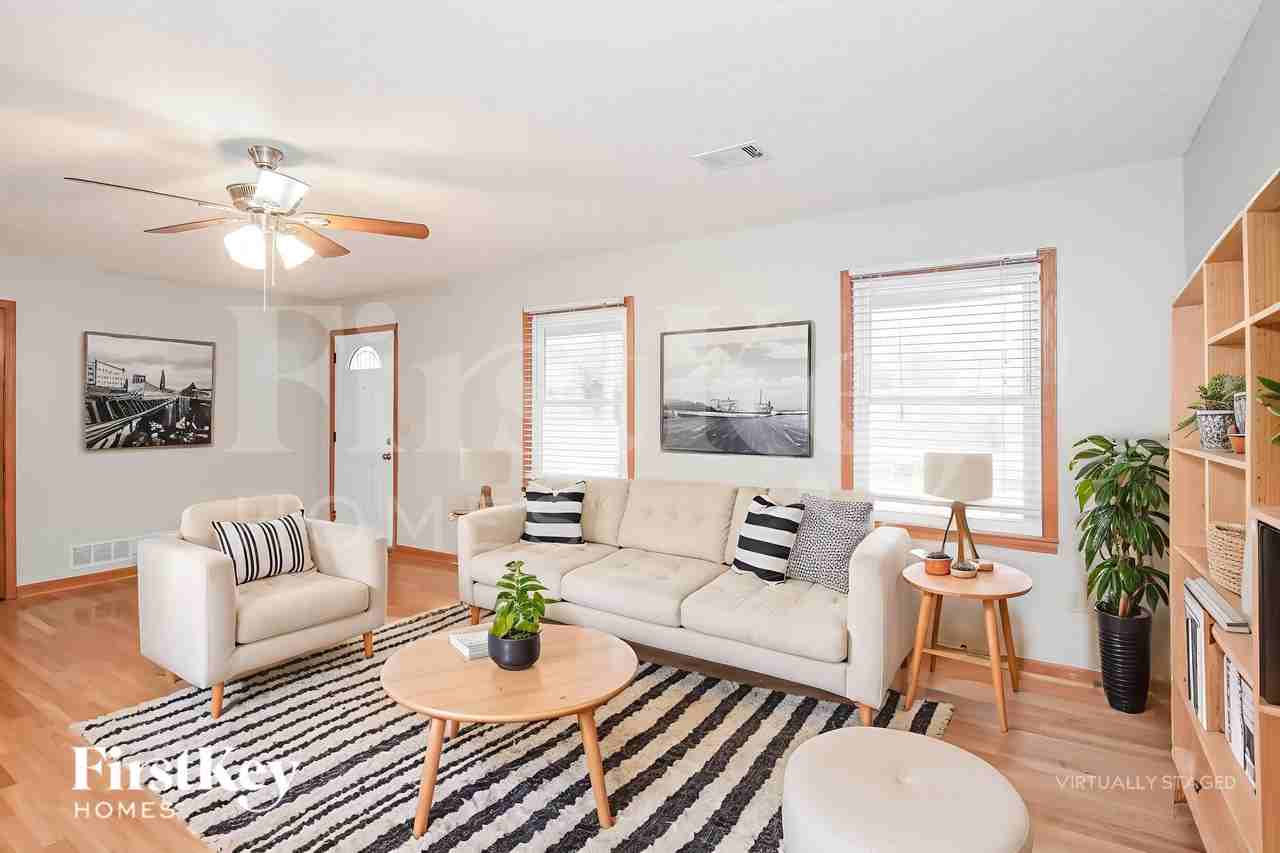 72 Hickory Glen Way - Photo 3 of 19