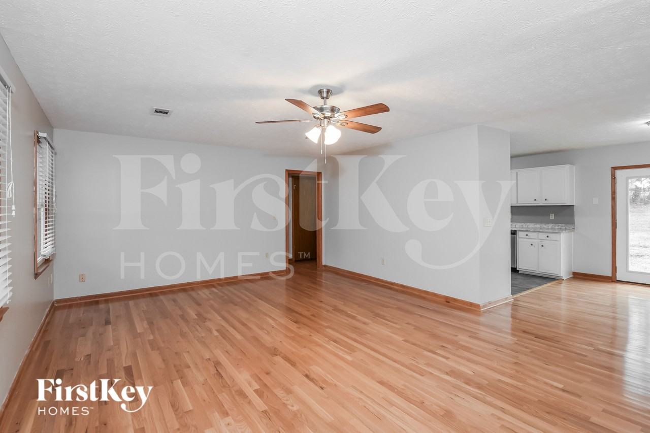 72 Hickory Glen Way - Photo 4 of 19