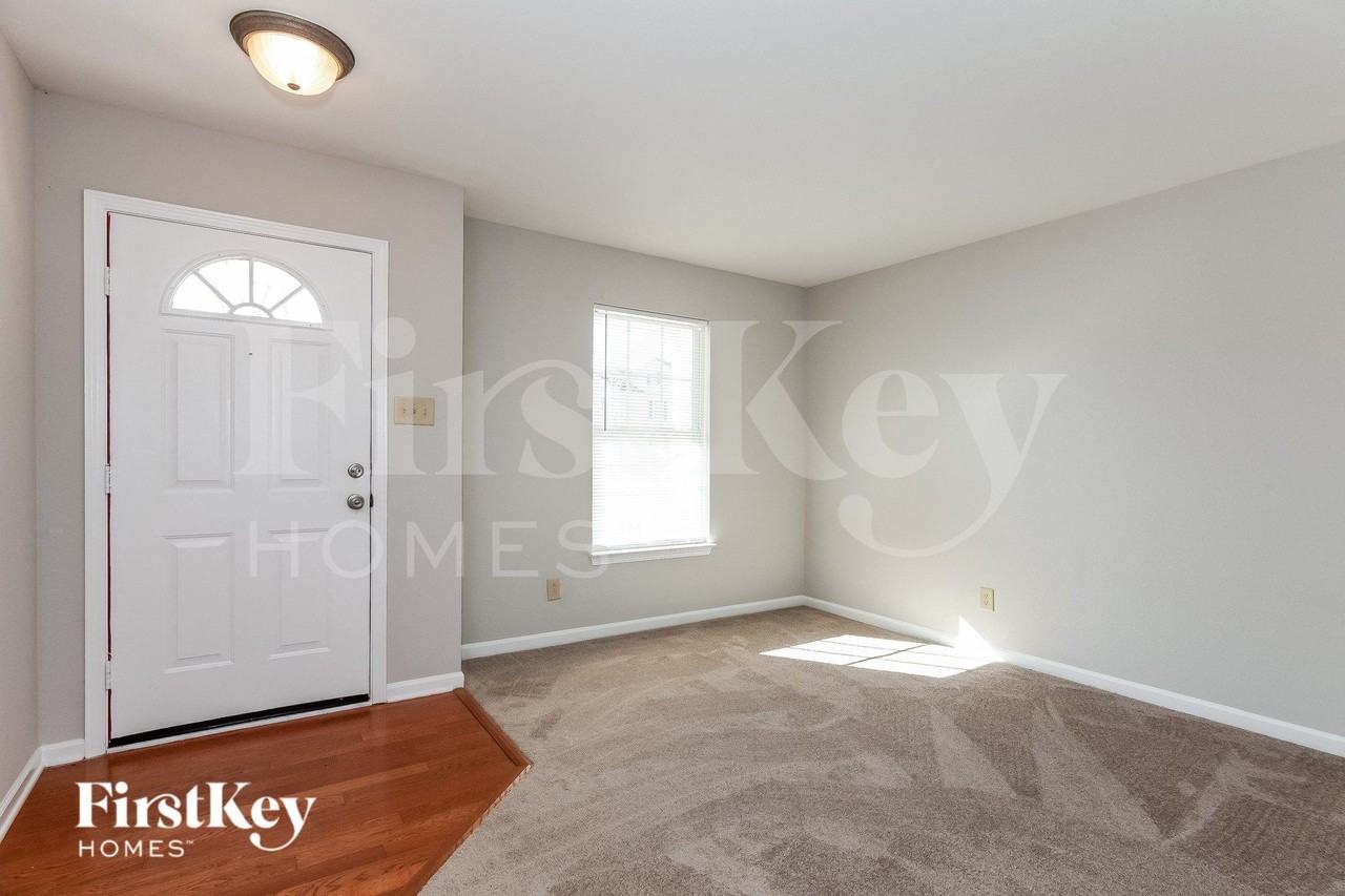 7344 Mitzi Deborah Ln - Photo 4 of 15