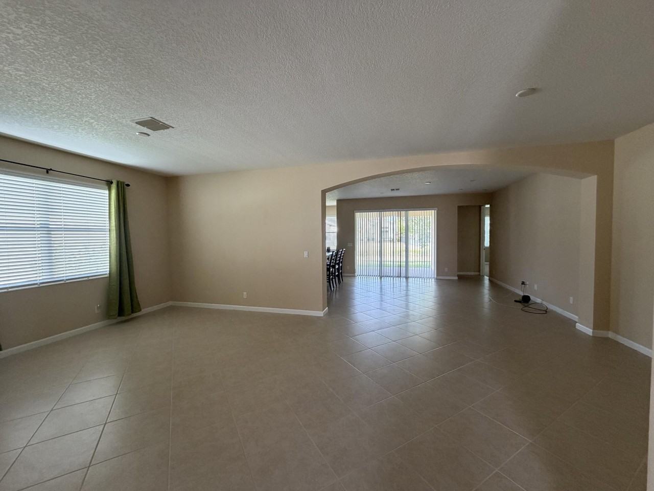 12091 Sw Bennington Cir - Photo 7 of 50