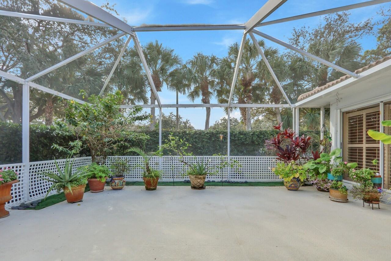 9303 Chapman Oak Ct - Photo 5 of 30