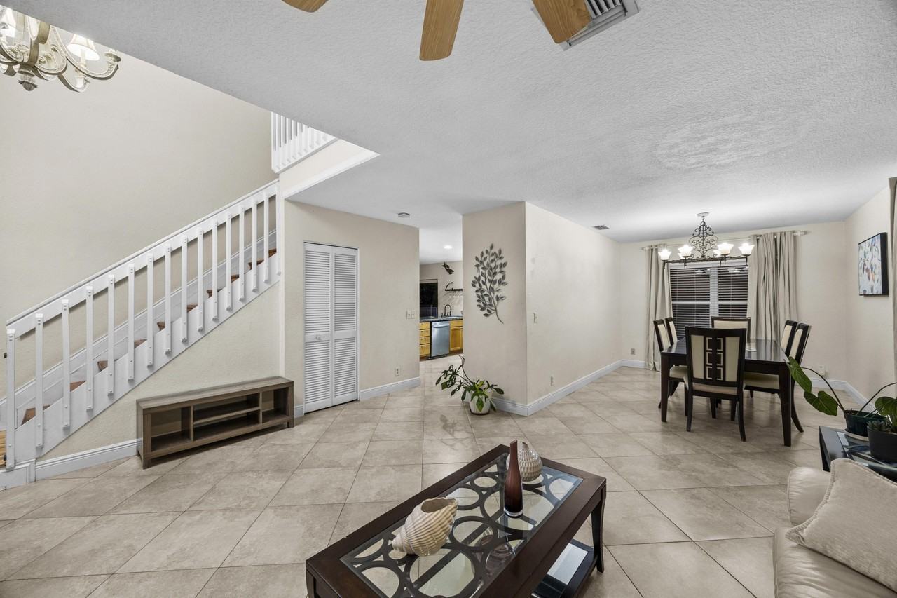 1622 1622 S S Club Drive Drive - Photo 3 of 31