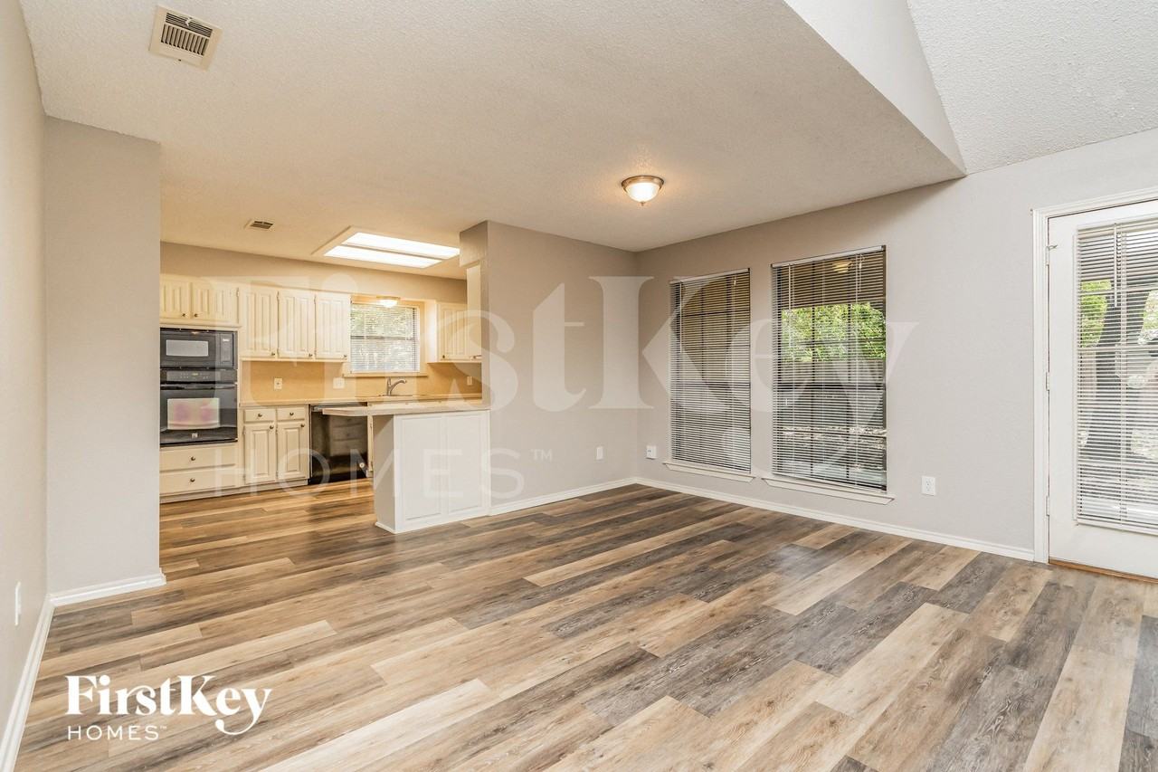 5 Hastings Ct - Photo 5 of 15