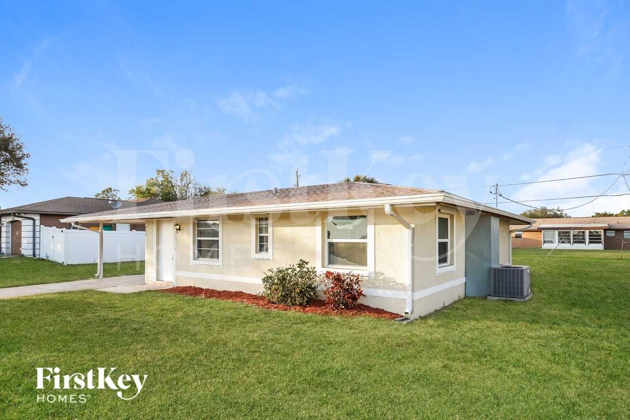 466 Azalea Ave Nw - Photo 2 of 16