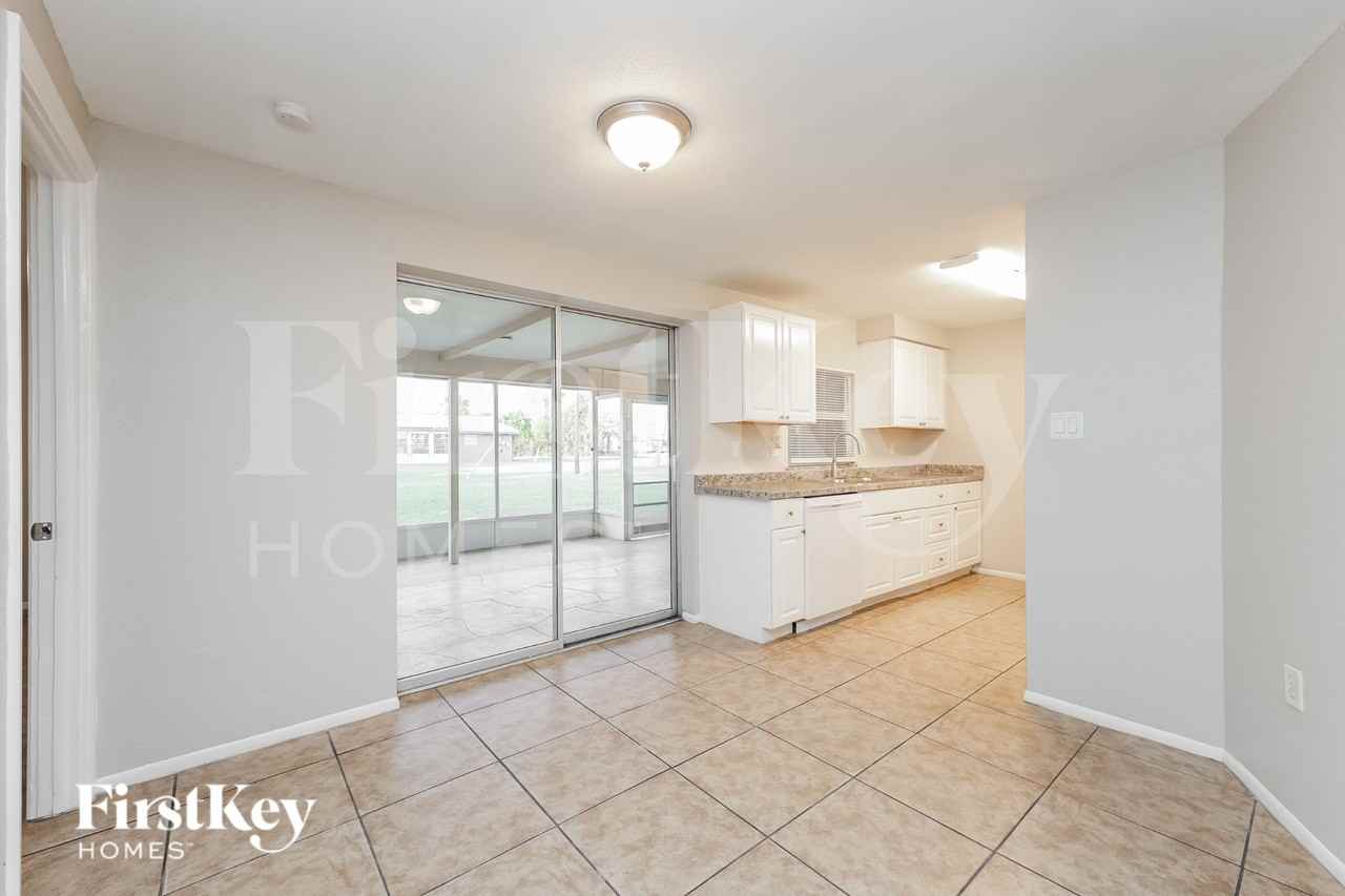 466 Azalea Ave Nw - Photo 5 of 16