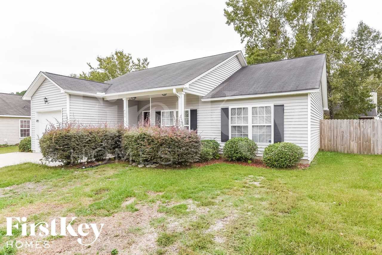 435 Stephanie Dr - Photo 2 of 15