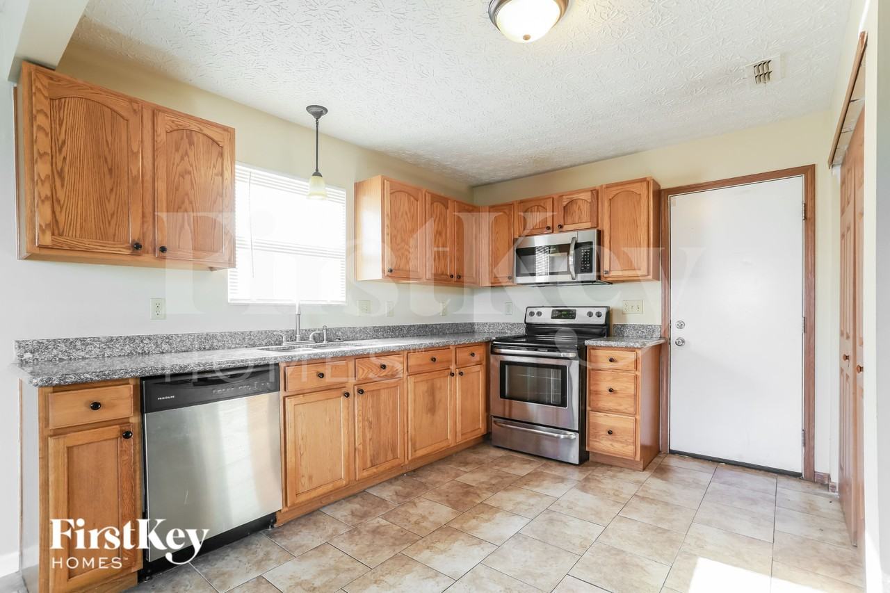 3955 Rosette Dr - Photo 6 of 16