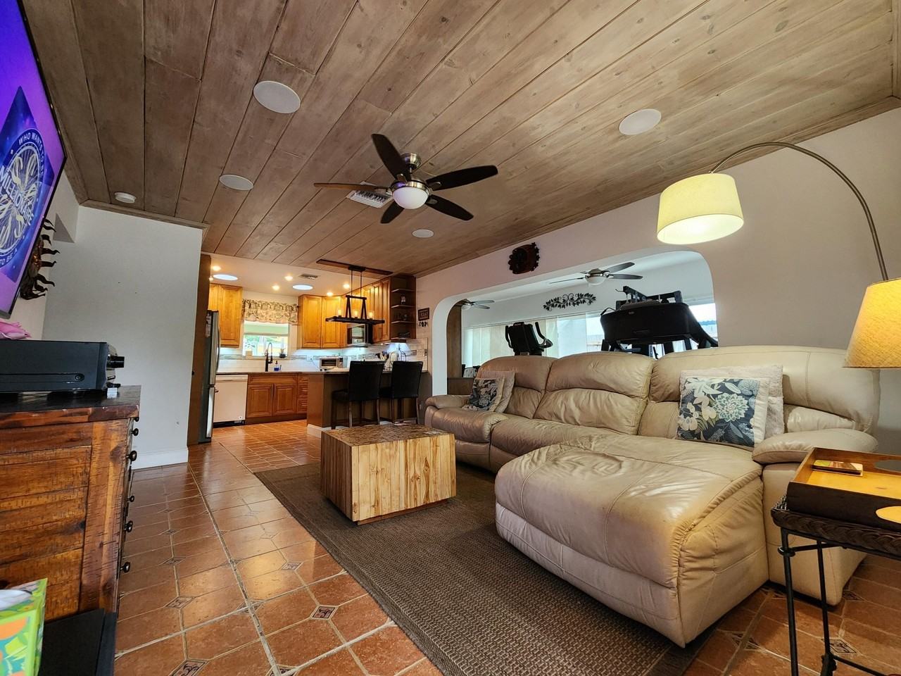 1219 N M St - Photo 4 of 19