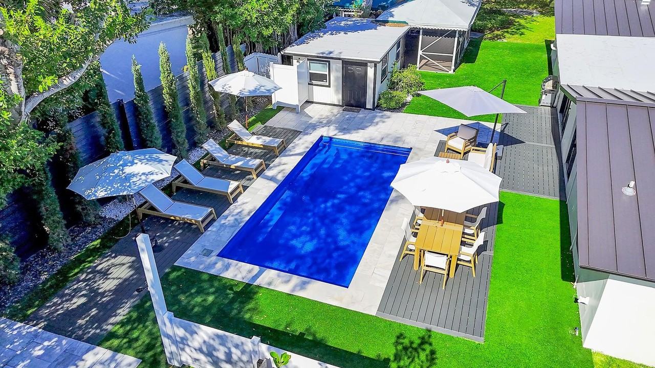 3210 Palm Dr - Photo 4 of 30