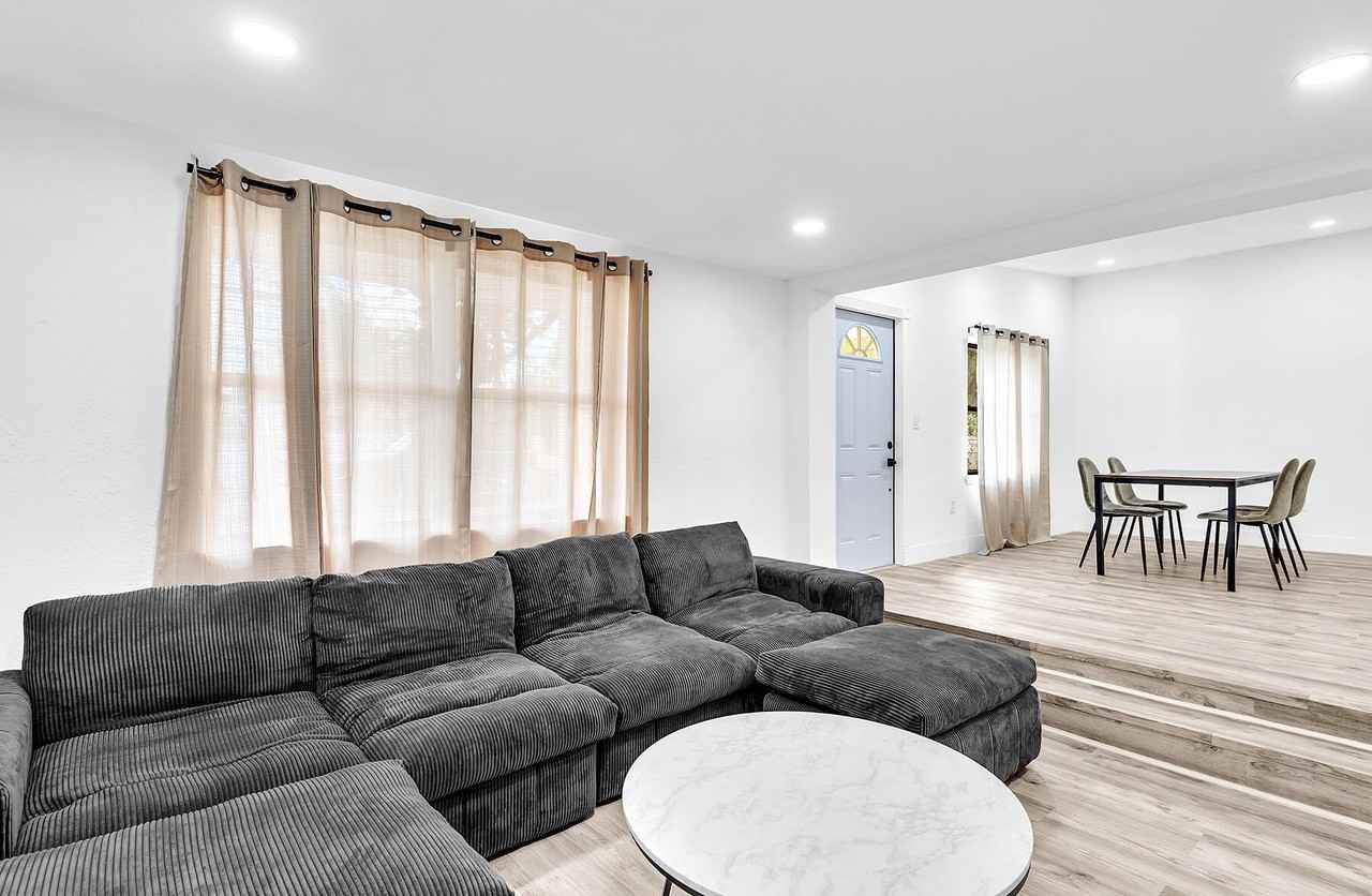 14120 Nw 5th Ave - Photo 7 of 33