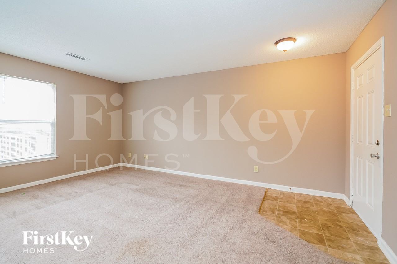 2925 Redland Ln - Photo 4 of 18