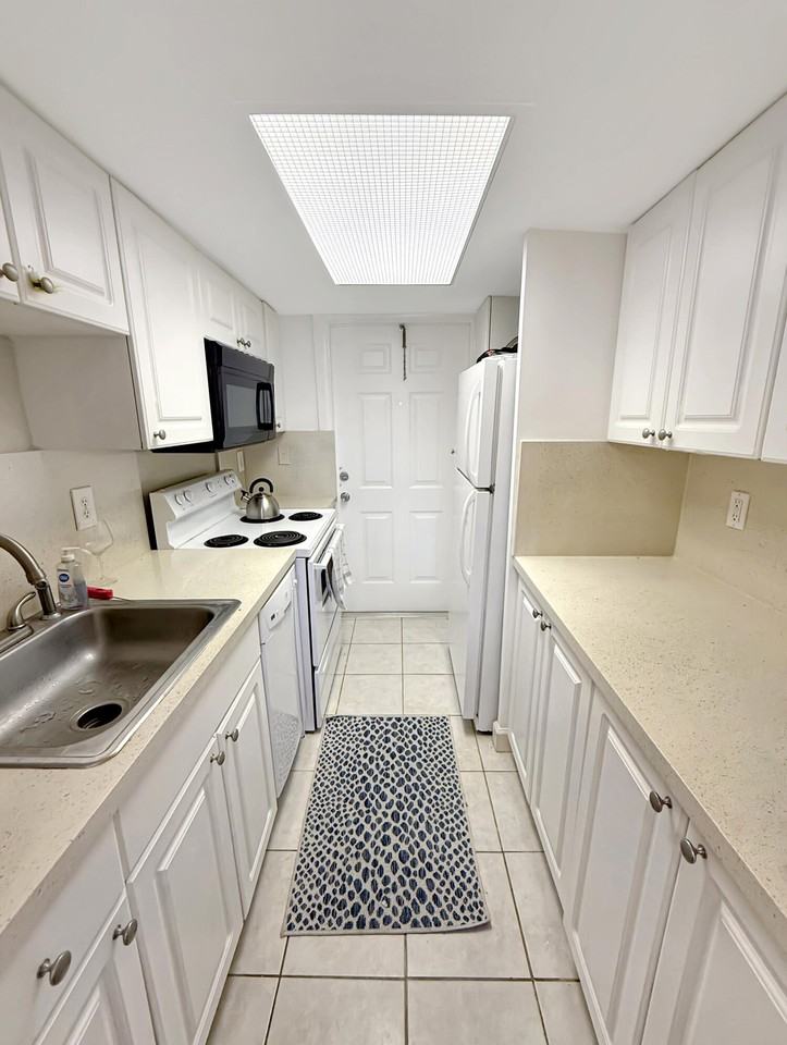 1500 Crescent Cir #A26 - Photo 6 of 17