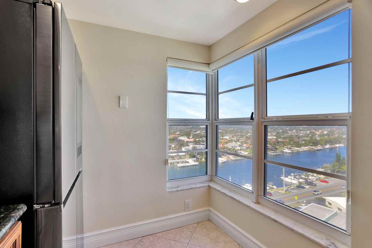 1021 Hillsboro Mile #1108 - Photo 5 of 50