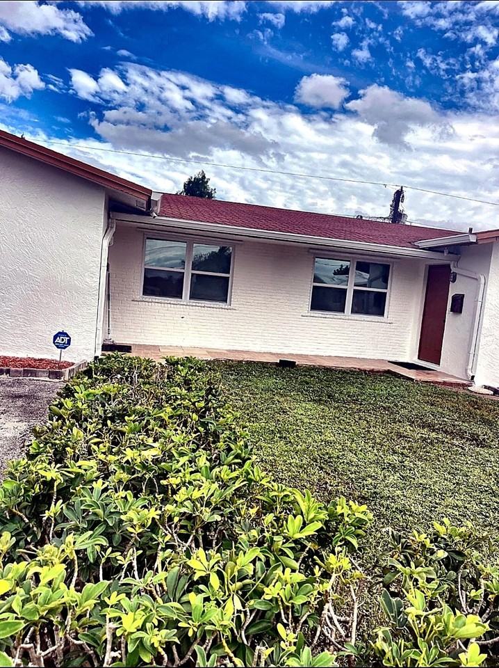 1630 Nw 52nd Ave - Photo 6 of 6