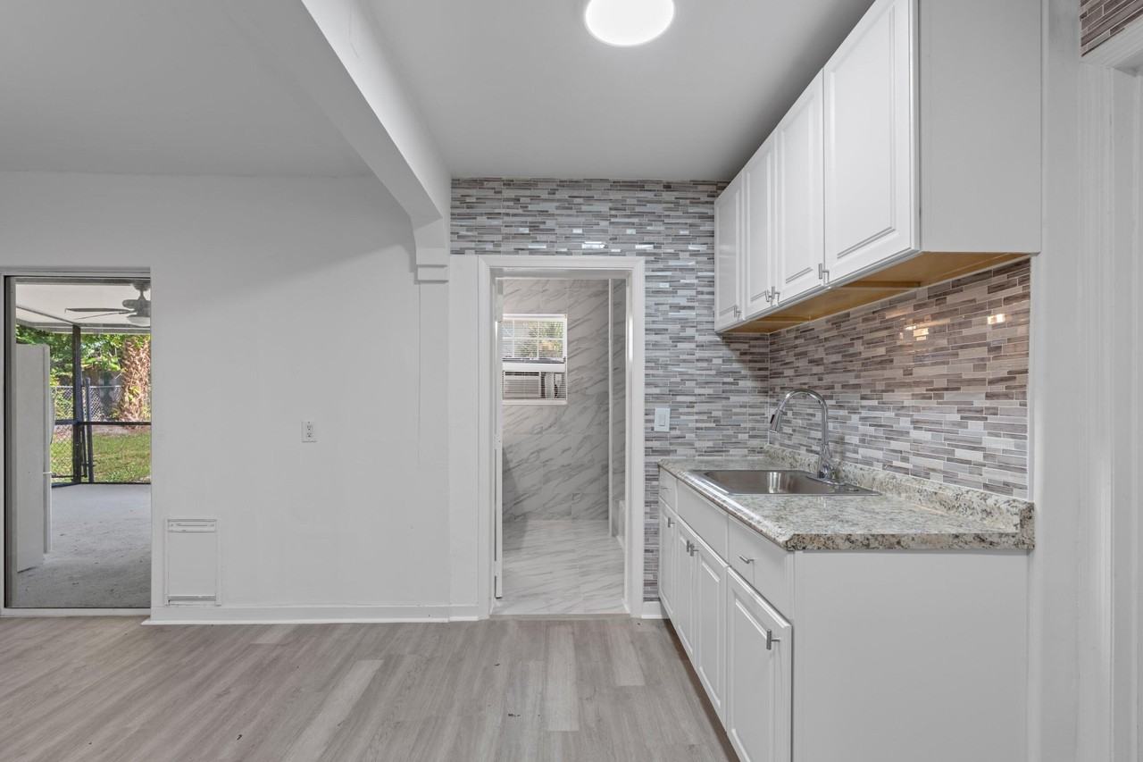 1831 Juno Rd #B - Photo 6 of 31