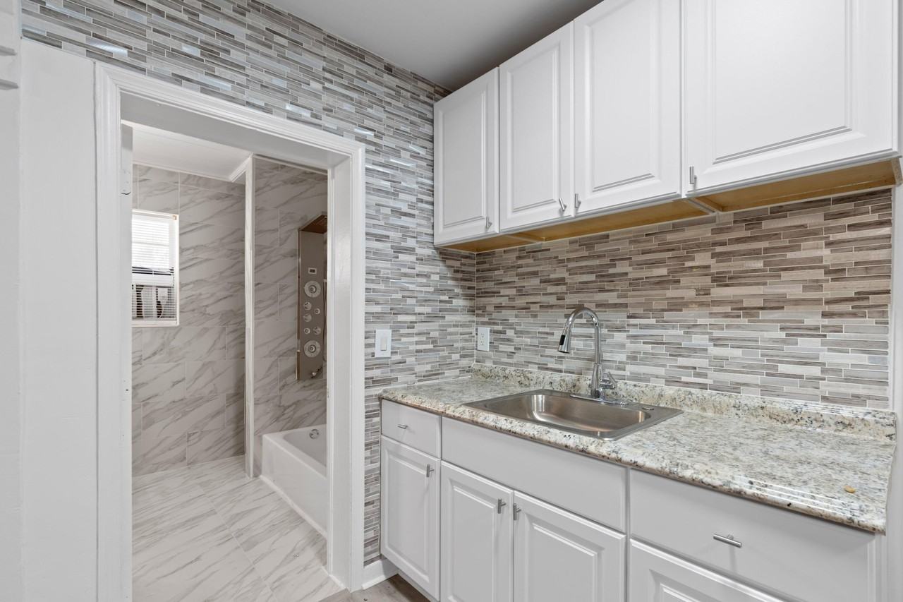 1831 Juno Rd #B - Photo 7 of 31