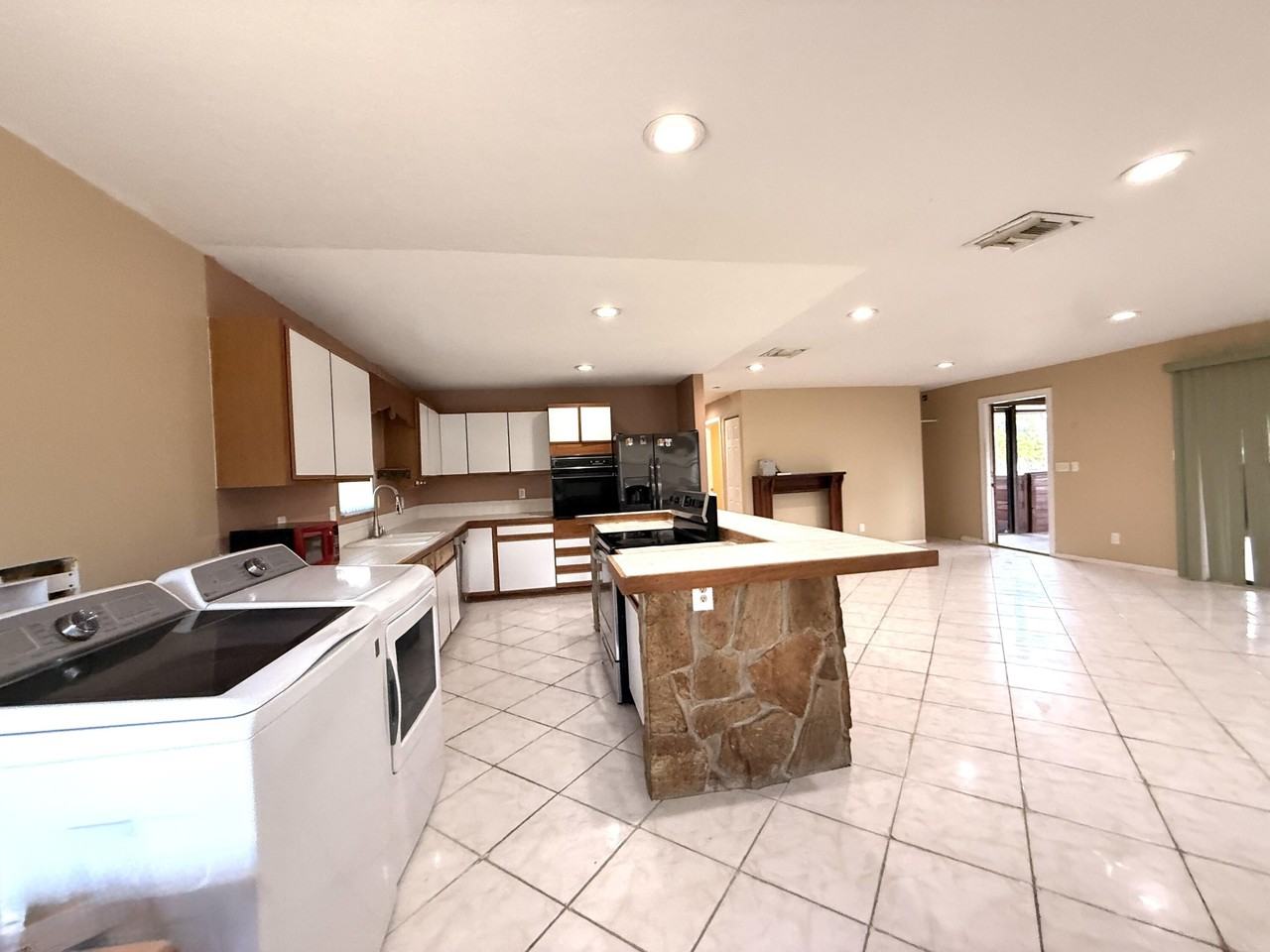 16031 78th Rd N - Photo 3 of 42