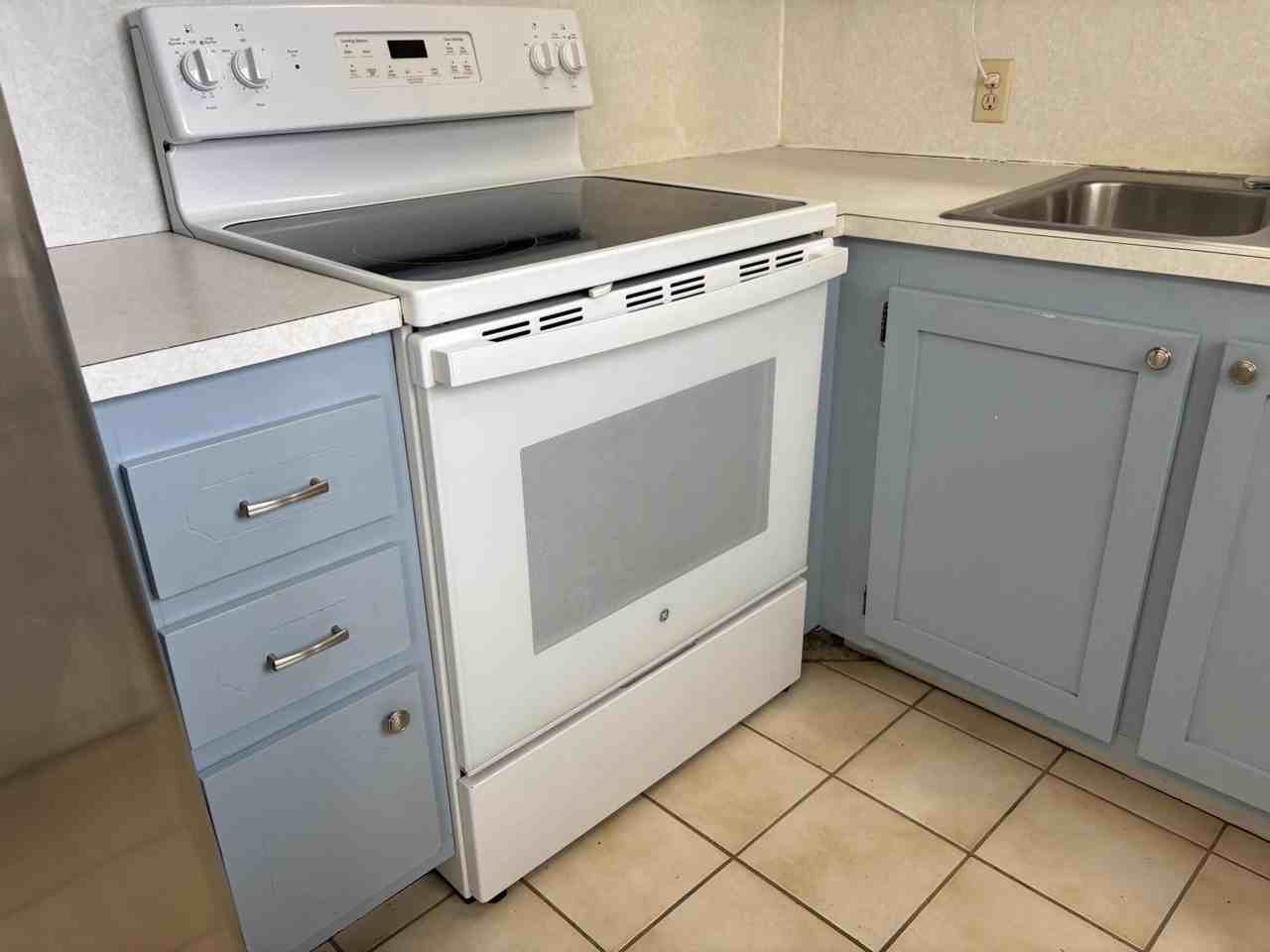 186 Dorset E - Photo 6 of 23