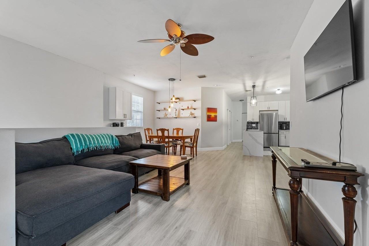 113 Lighthouse Cir #H - Photo 4 of 37