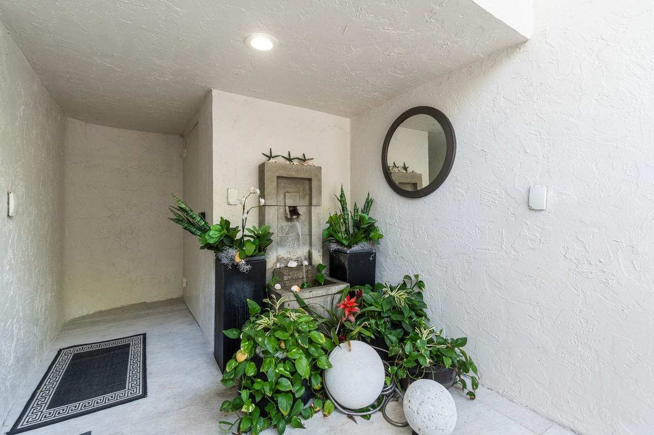 2335 S Ocean Blvd #C9 - Photo 5 of 50