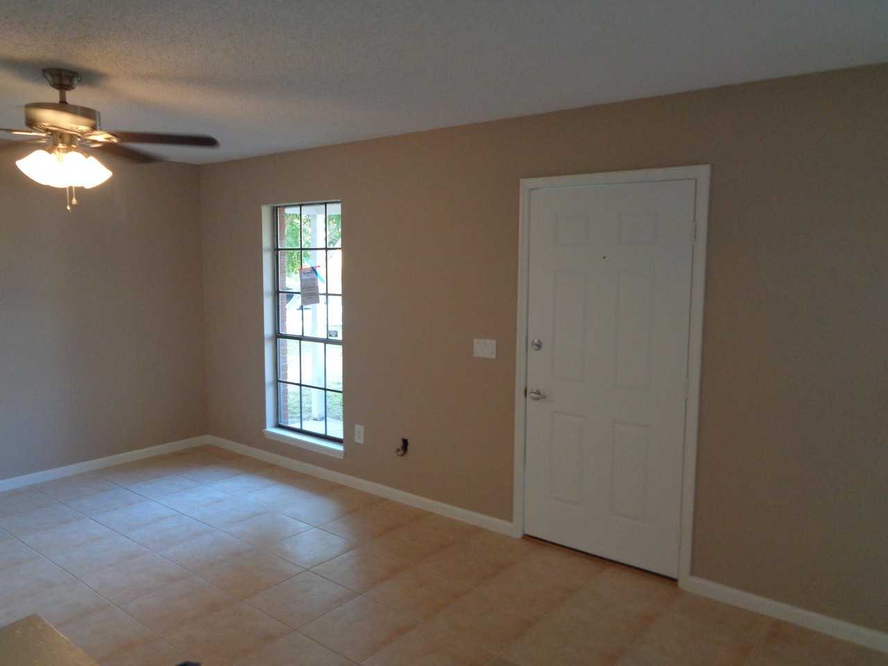 712 Nw Avens St - Photo 7 of 22