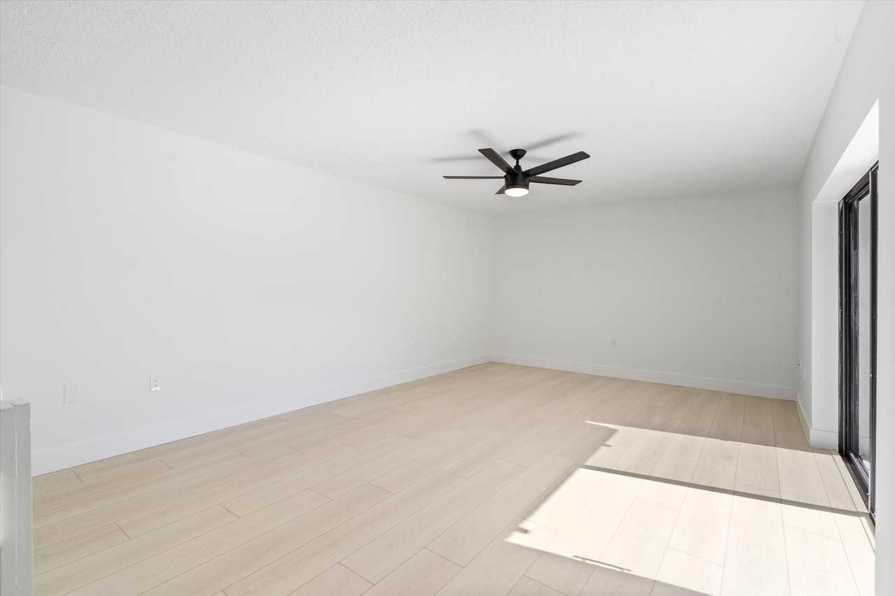 2897 Sw 22nd Cir #44B - Photo 5 of 32