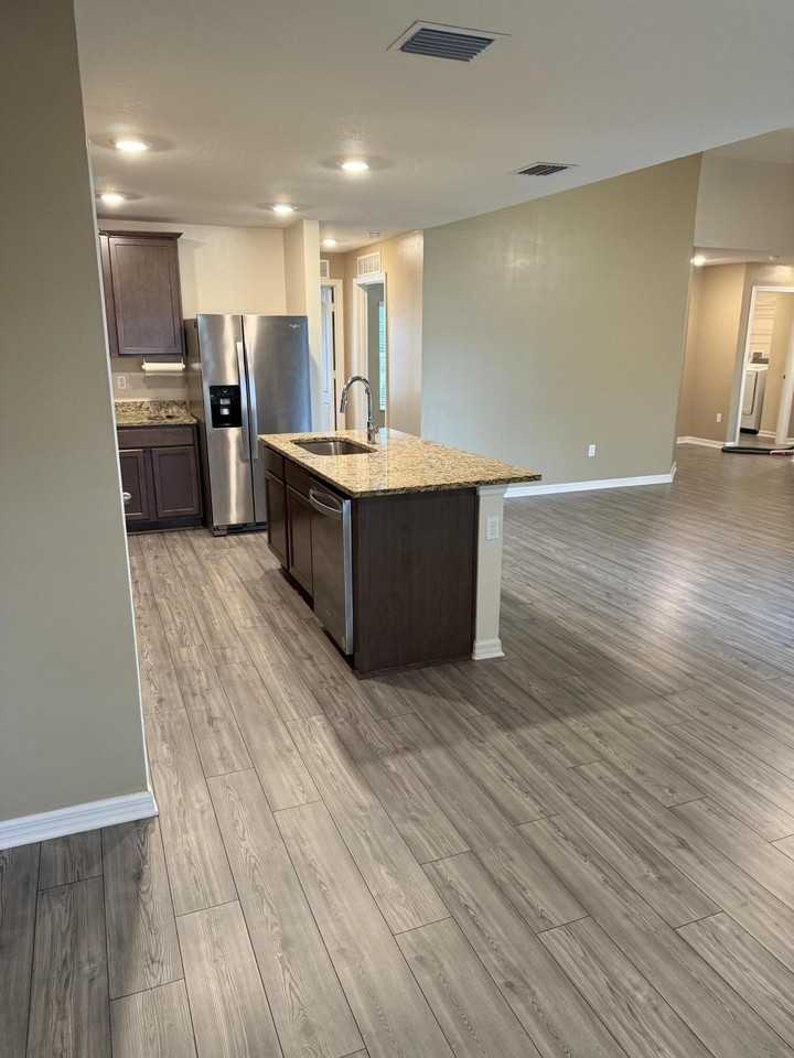 2681 Se Ibis Ave - Photo 3 of 11