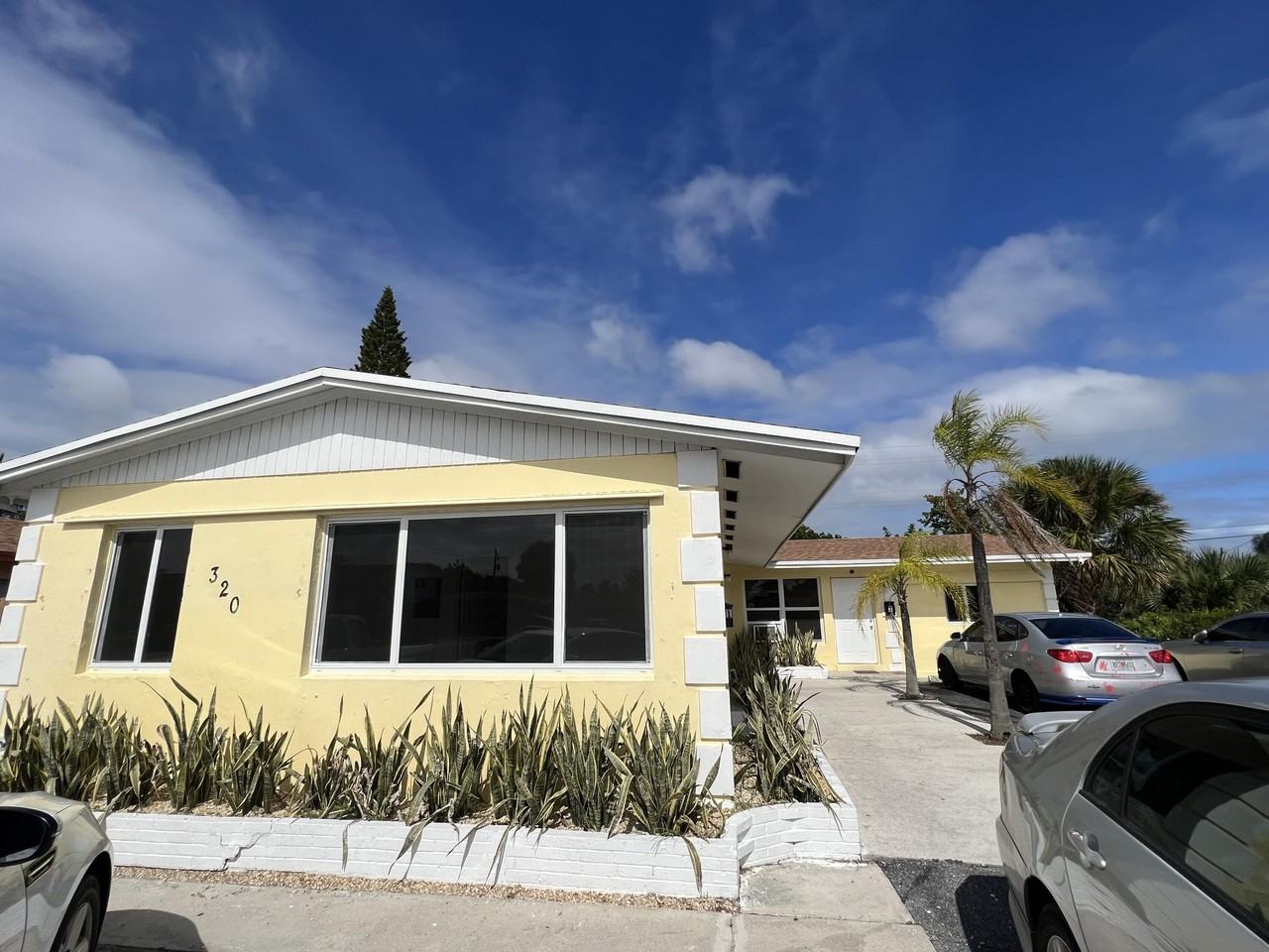 320 W Blue Heron Blvd #3B