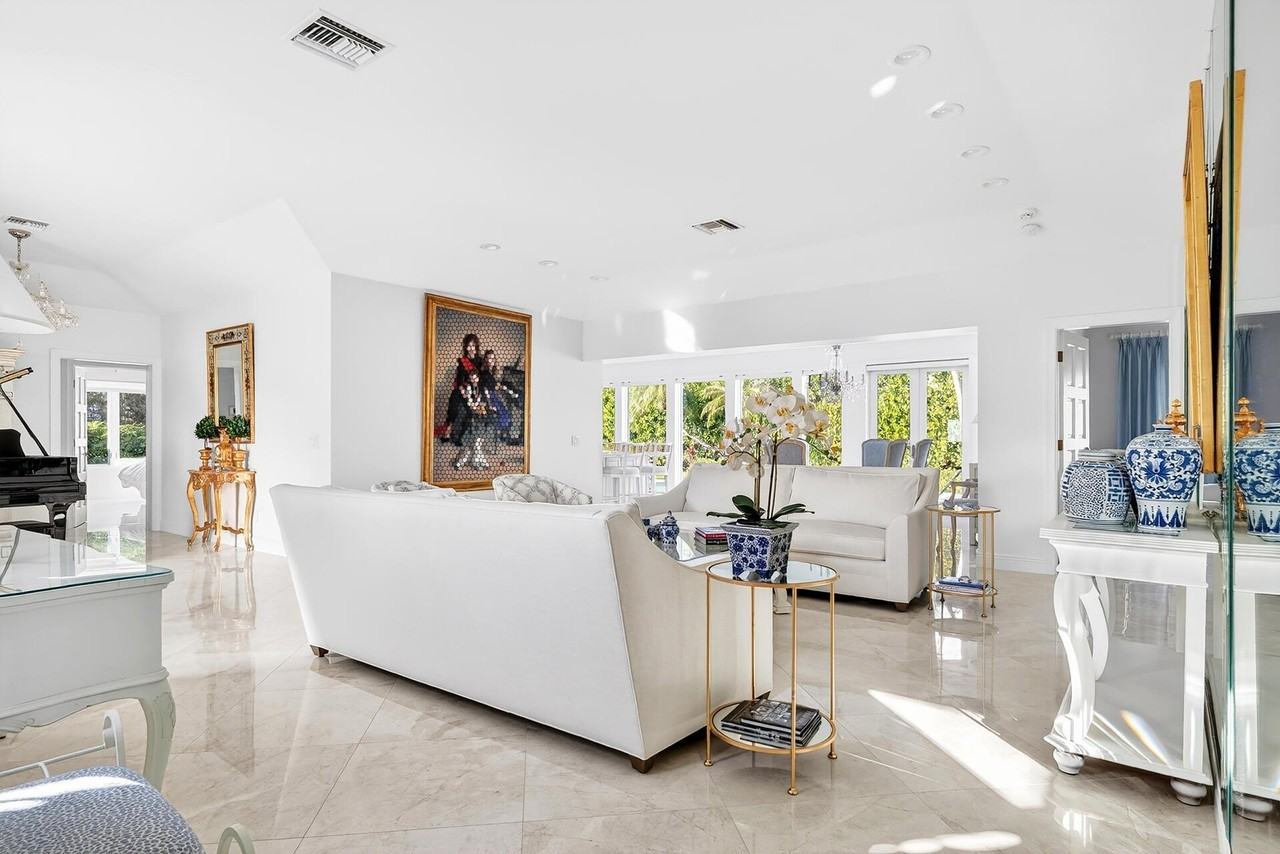 107 E Inlet Dr - Photo 3 of 50