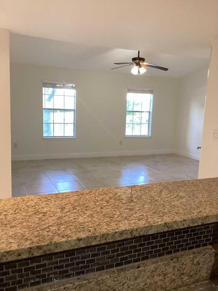 1215 Crystal Way #N - Photo 7 of 26