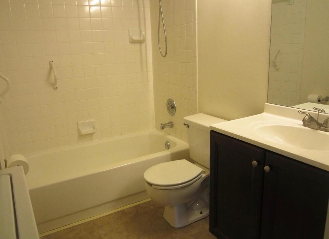 7103 Glenmoor Dr - Photo 7 of 13