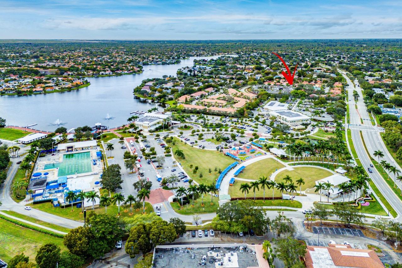 1593 Cabot Ln #8 - Photo 2 of 19