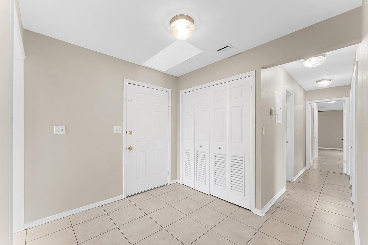 1593 Cabot Ln #8 - Photo 7 of 19