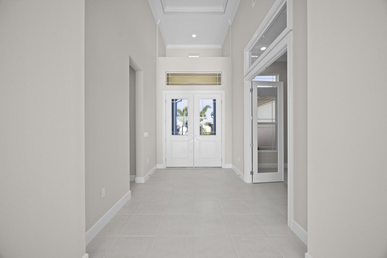 5741 Beechnut Dr - Photo 7 of 50