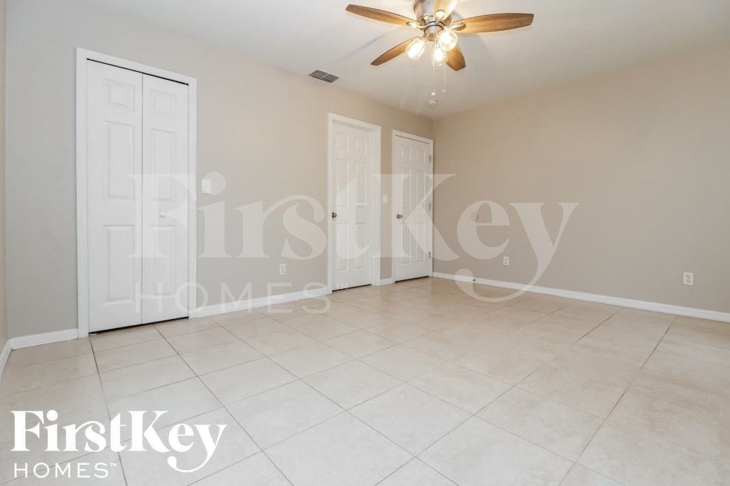 1302 Sw 35th St - Photo 7 of 15