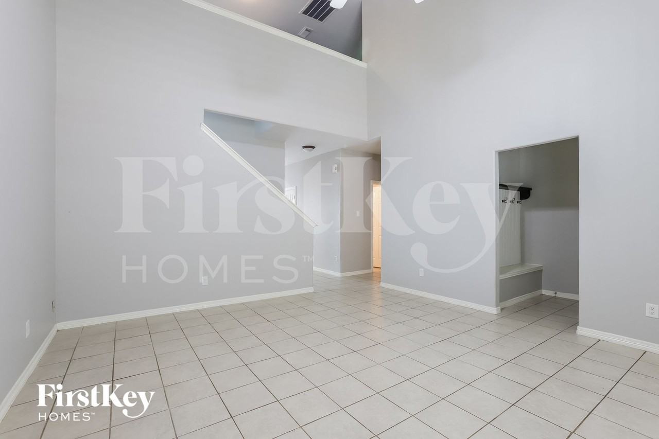 10019 Sweetnectar Ln - Photo 3 of 15