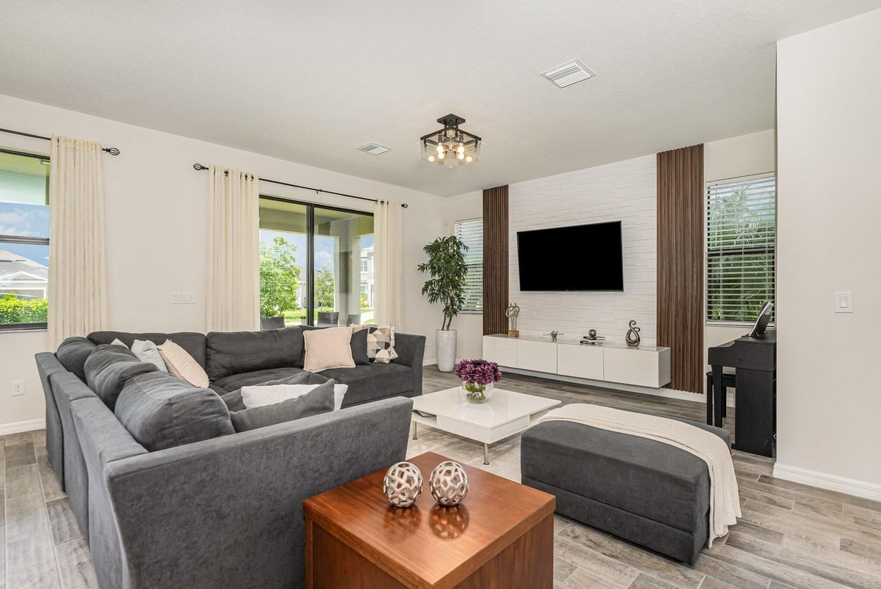 3179 Ribbon Grass Dr - Photo 4 of 50