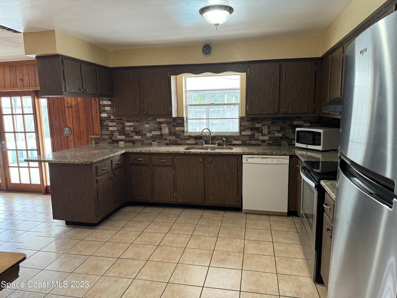 155 Perth Ave - Photo 2 of 29